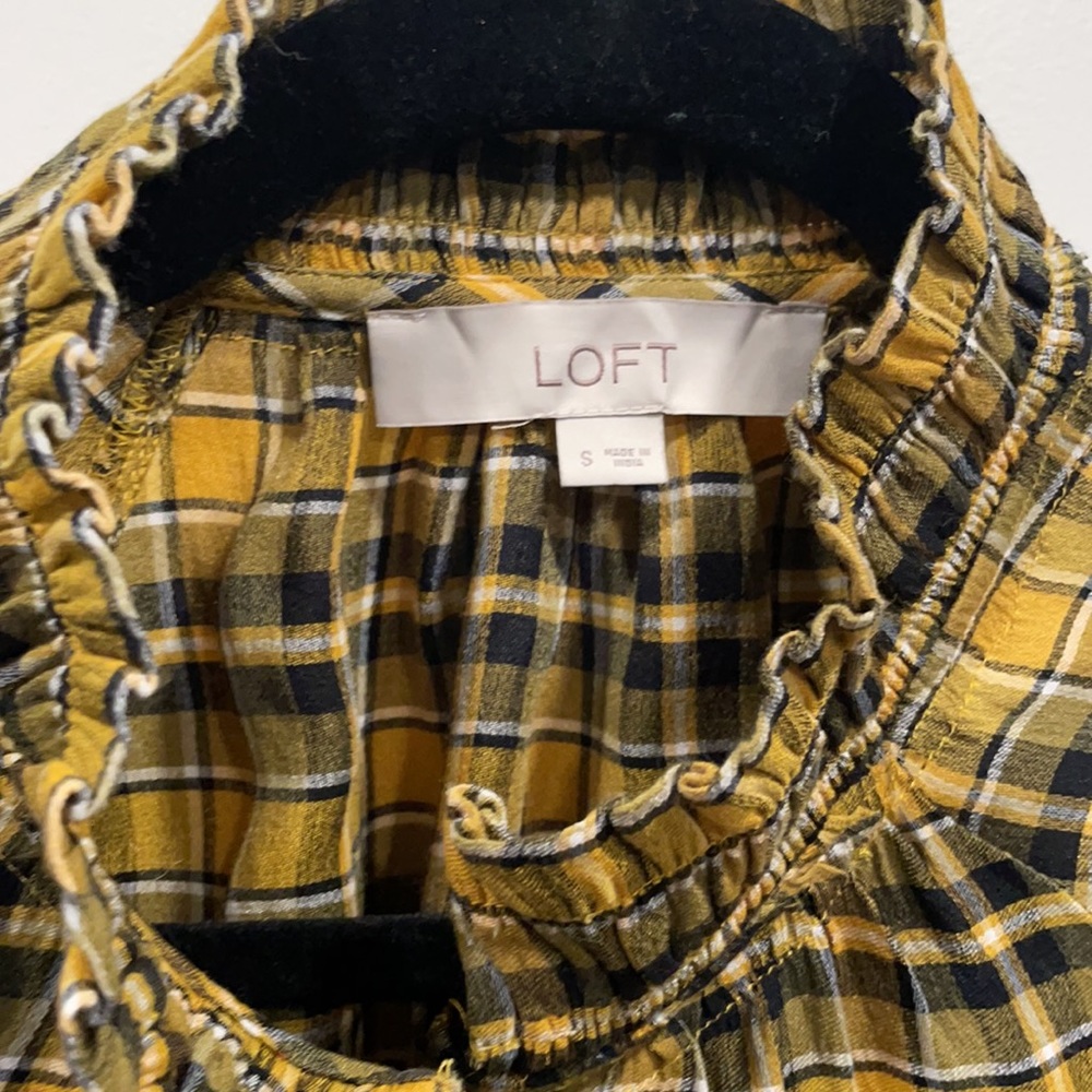 Loft blouse! - Picture 2 of 5